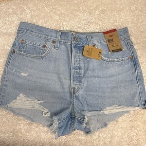 Levi's Women's Light Blue Denim Shorts New with tags